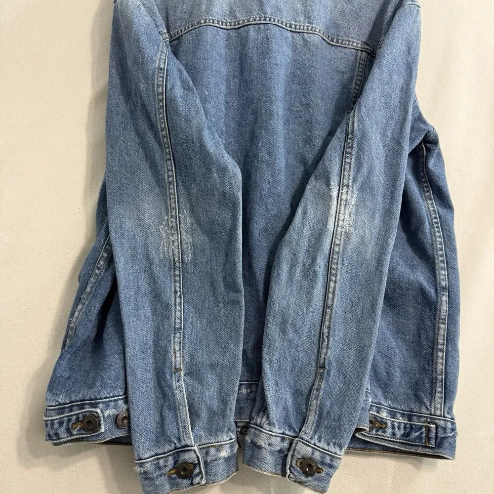 Free People Blue Distressed Denim Trucker Jacket Washed size Small Women